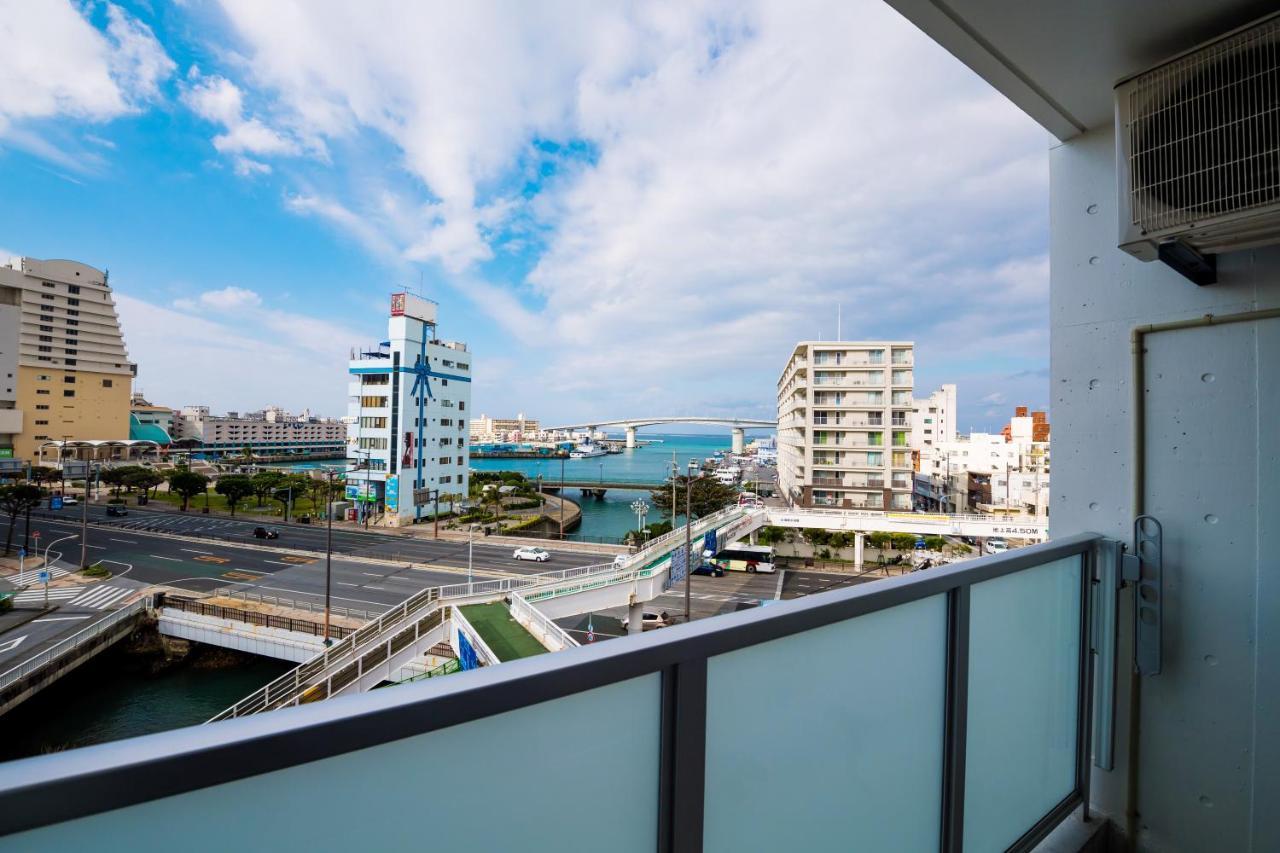 Little Island Okinawa Tomari Aparthotel Buitenkant foto