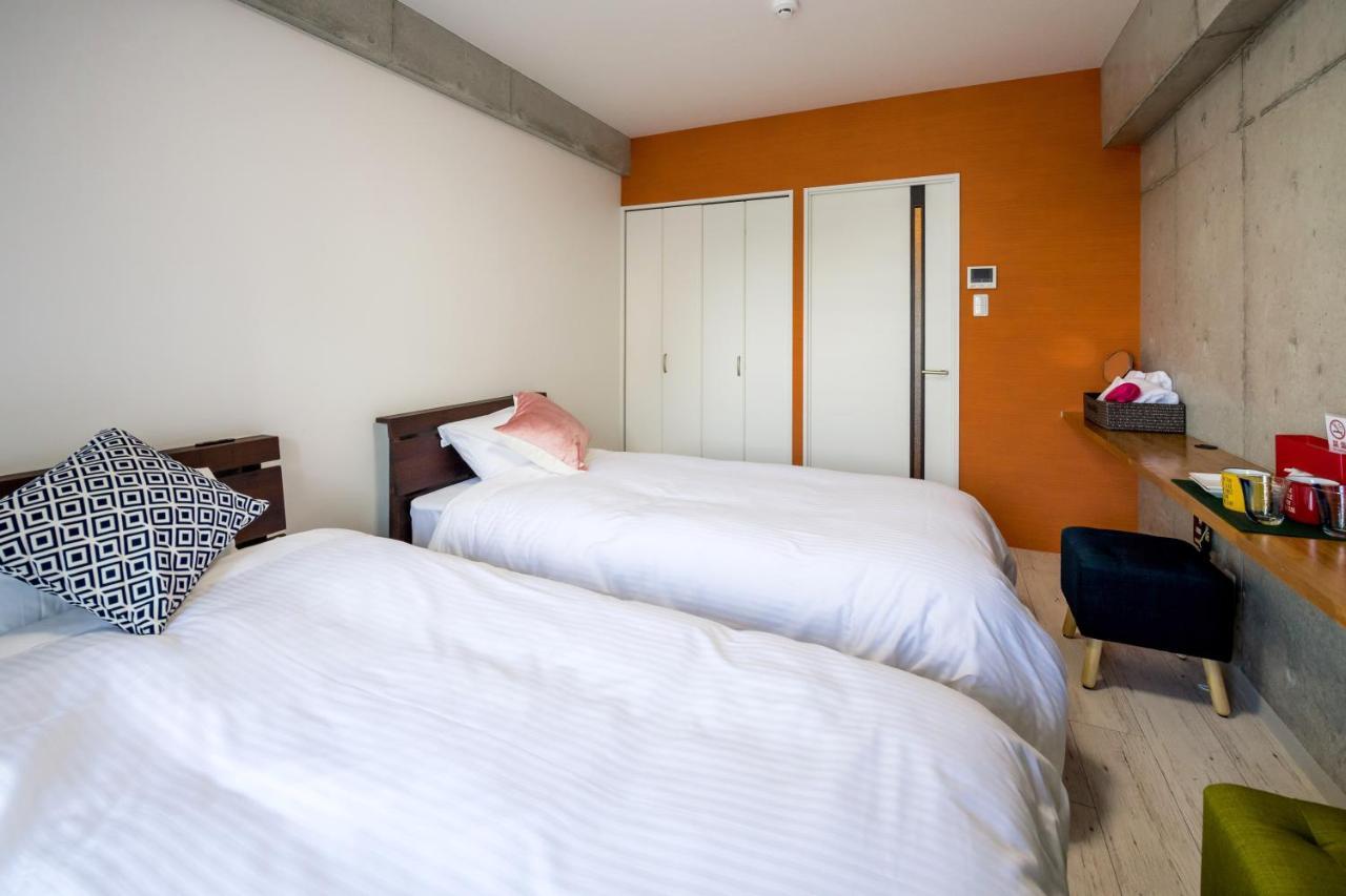 Little Island Okinawa Tomari Aparthotel Buitenkant foto